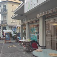 Vegan ice cream shop and restaurant at Vegelateria in Zurich