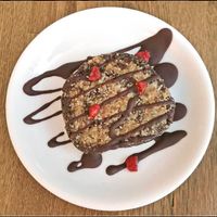 Apricot carob turtelte with goji berries - raw and so yummie! at Vegelateria in Zurich