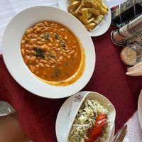 This is beans in tomato sauce! Very popular Romanian (I would say Transylvanian) dish  at Hanul Bran in Brasov