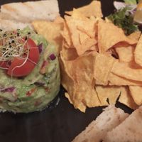 Tartare di avocado con cipolle e peperoni at Hanul Bran in Brasov