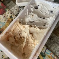 Arachide e caramello croccante + ciocco menta   at Gelateria Baires 1997 in Turin