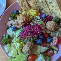 Vegane Falafel Bowl at Marie's Happy Food & Drinks - Café & Catering in Tutzing