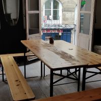 15 places upstairs at Le Lapin Noir in Rennes