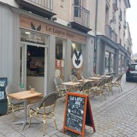 Vitrine at Le Lapin Noir in Rennes