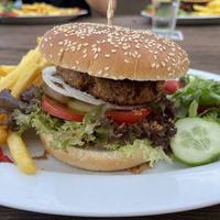 Prima veganer Burger   at Gasthaus Malge am See in Brandenburg An Der Havel