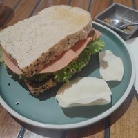 Sandwich (traía más papitas pero me las comí antes de la foto) at Santa Foodies in Mexico City