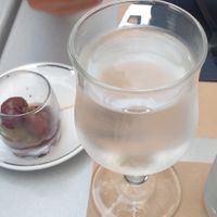 You get some olives while you wait for your pizza at L'Atelier de la Pizza in La Grande-motte