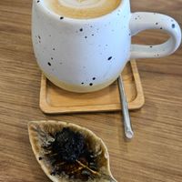 Sunshine Latte with a little brownie gift at Kia Ora Café in Koh Phangan