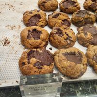  at Round & Edgy - KaDeWe in Berlin