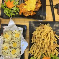 Tofu frit au fromage. Pleurottes frites sauce kimchi et enokitake frits  at Quán Chay An in Can Tho