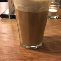 Olie cappuccino (with olive oil and oat milk) at August in The Hague