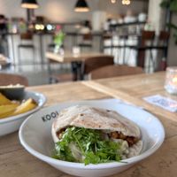 Pita kikkererwtenshoarma  at KOOL - Pop-Up in Amsterdam