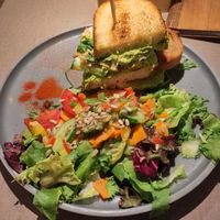 Güggeli Sandwich 💚💚❤️💚❤️❤️ at Katzentempel in Cologne