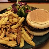 Hamburguesa vegana at O Português Chiado in Lisbon