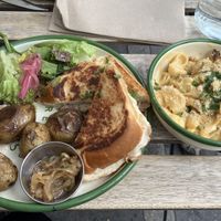 Croque monsieur and sweet chicky mac n cheesee  at Aujourd'hui Demain Concept Store in Paris