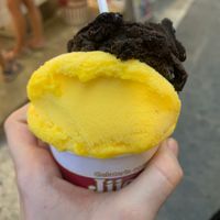 Helado de sorbete de mandarina at La Jijonenca del Carrer Major in Sitges