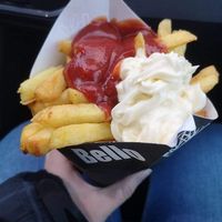 Pommes Ketchup Mayo at Bello in Bergen