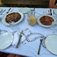 Colazione vegana con pancake e torta soffice at Il Giardino degli Alberi Maestri in Bettola