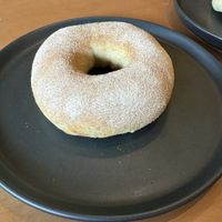 Bagel acanelado  at Gusto Creciente  in Lima