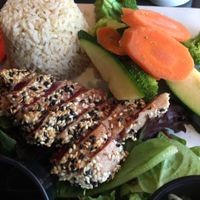 sesame ahi tuna with ginger brown rice at Blondies' Bistro in Grants Pass