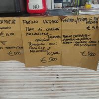 Panino vegano / vegan sandwich at La Rosa Blu in Martinsicuro