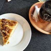 Apfel-Walnuss-Kuchen at Taste of Ceylon in Goch