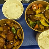 Vegan drumsticks and vegan beef at Cisu Vegan House in Hanover