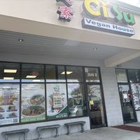 Outside   at Cisu Vegan House in Hanover