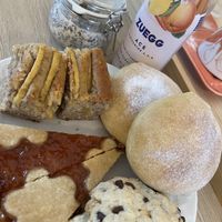 Colazione homemade!   at BiancoGelso b&b Vegan in Gardone Riviera