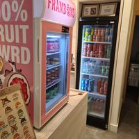 (Vegan) chocolate coated fruit jars and beverage at Las Muns in San Sebastian