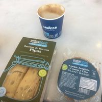 On another occasion I went there and did grab some snacks, their vegan cookie was pretty good!! at PMI - Deli Y Cia in Mallorca