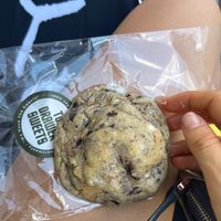 Cookies and cream vegan cookie with vegan marshmallow inside 🥹 at Top Drawer Sweets - Pop Up in Jacksonville