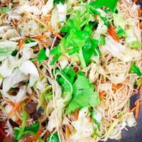 ผัดหมี่ซั่ว at Phaisach Tana - ร้านไภษัชย์ธน เจ  in Udon Thani