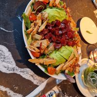 Quinoa salad with vegan chicken at L'Osteria - Savignyplatz in Berlin