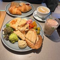 Fellnasen Frühstück für 2 Personen  at Katzentempel - Bremen in Bremen