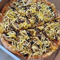 Pizza Funghi at Sbaroo in Leipzig