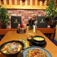 Bị cuốn, vegan Pho , green Curry and Thai drunken noodles   at Thien Tam in Toronto