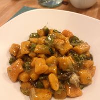 Gnocchi con porro, asparagi e carciofi  at Hosteria La Marca in Camerano