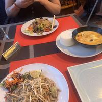 Vegetable chow mein (front), Asian Wok (back) and Massaman curry (right)  at Thai Pan in Mallorca