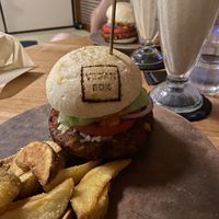 Vegetarian burger can be made vegan. Another vegetarian/vegan teriyaki burger is available too.  at Box Burger - Yumoto in Hakone