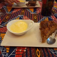 Apple cake and custard at Flamenkana in Jerez