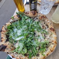 La tartuffa at Martha Pizze Amore in Paris