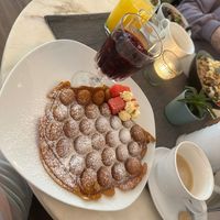 Vegan waffles at Tillys Café in Wiesbaden