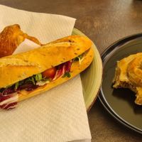 Schnelles Frühstück. at Mlinar in Pula