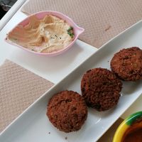 Falafel con sojanesa at Trasversal in Cadiz