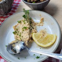 Vegan tuna and garlic mushrooms at La Petite Véganerie - Brasserie in Berlin