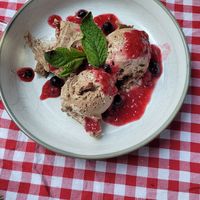 Mousse au chocolat at La Petite Véganerie - Brasserie in Berlin