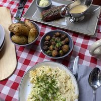 Spätzle and steak with mushrooms and potatoes and prince sauce  at La Petite Véganerie - Brasserie in Berlin