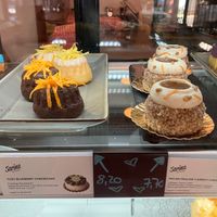 Sarina Patisserie options at La Petite Véganerie - Brasserie in Berlin