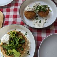 quiche and croquettes at La Petite Véganerie - Brasserie in Berlin